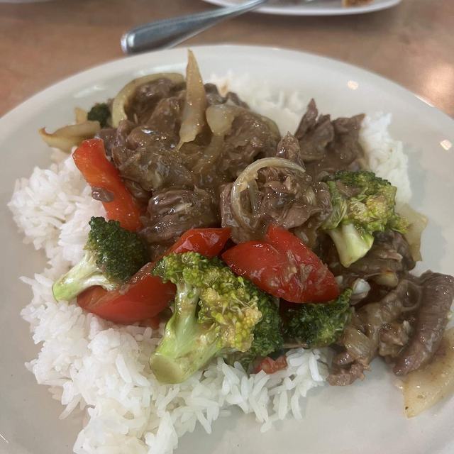 Beef stir-fry with rice